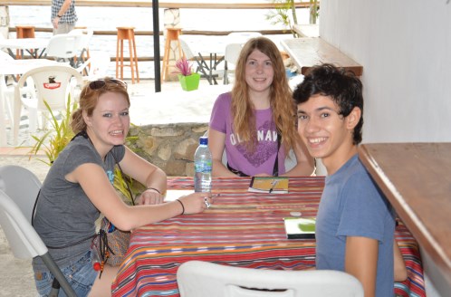 3 peoples having classes